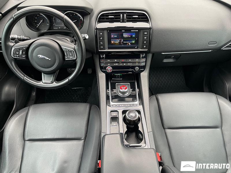 Jaguar F-Pace 8 jaguar f-pace 2018