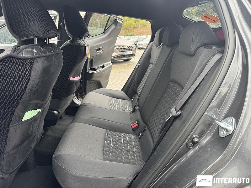 Toyota C-HR 14 toyota c-hr 2021