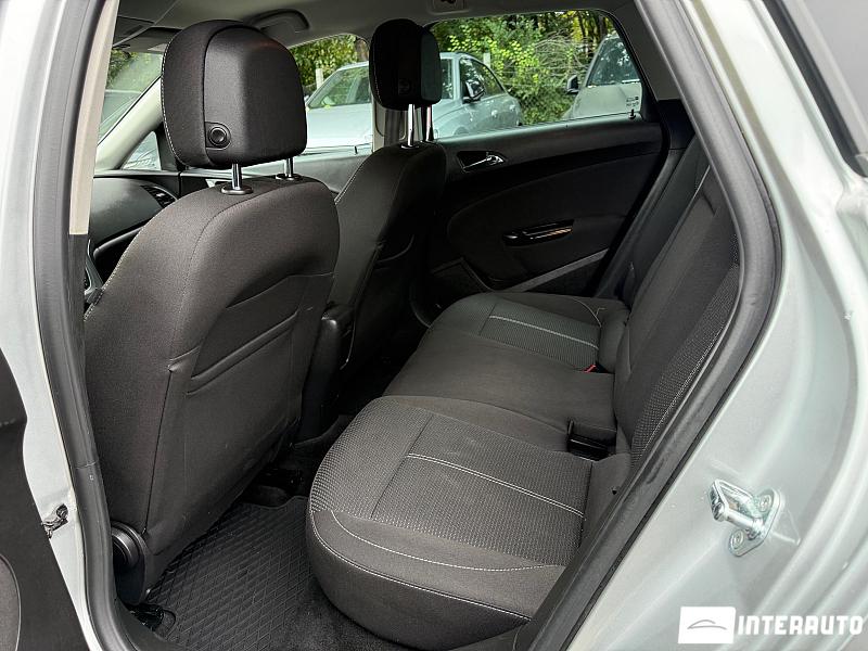 Opel Astra 16 opel astra 2015