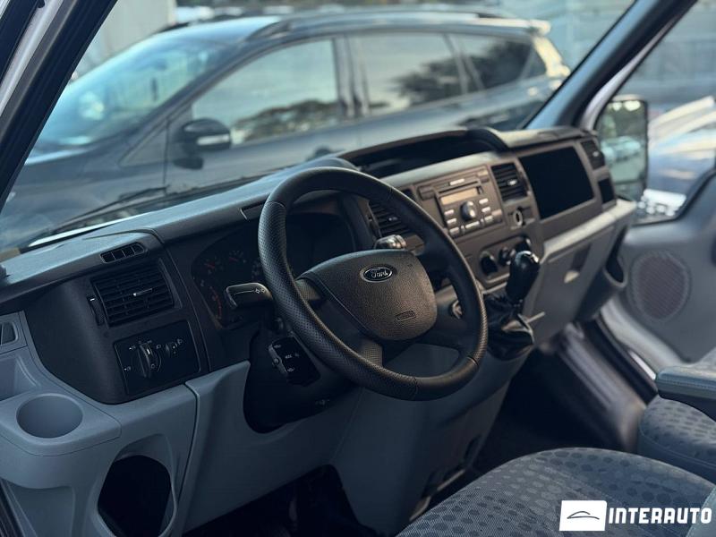 Ford Transit 6 ford transit 2011