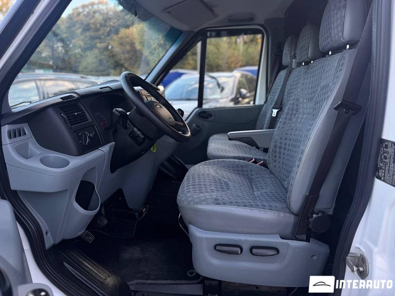 Ford Transit 5 ford transit 2011