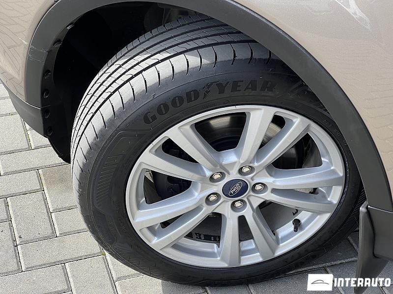 Ford Kuga 15 ford kuga 2019