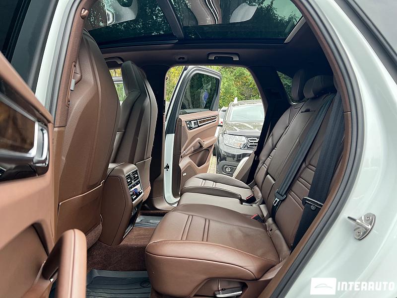 Porsche Cayenne E-Hybrid 25 porsche cayenne e-hybrid 2019