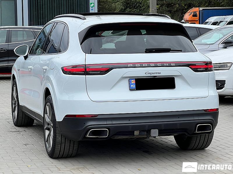 Porsche Cayenne E-Hybrid 4 porsche cayenne e-hybrid 2019
