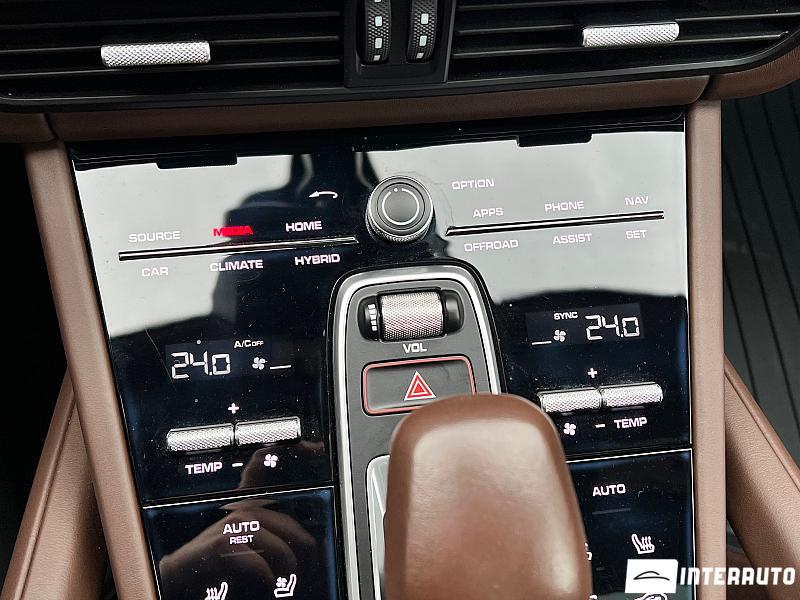 Porsche Cayenne E-Hybrid 20 porsche cayenne e-hybrid 2019