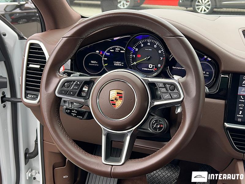 Porsche Cayenne E-Hybrid 15 porsche cayenne e-hybrid 2019