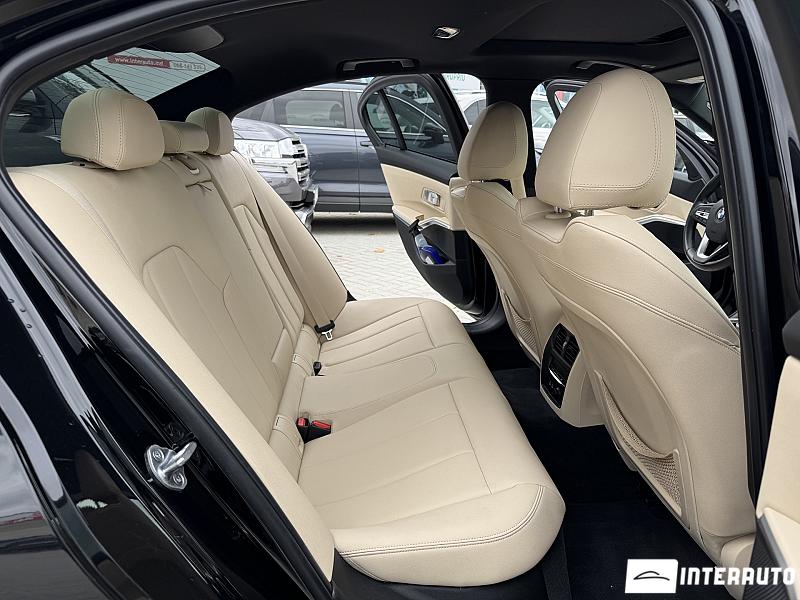 BMW 330 16 bmw 330 2019