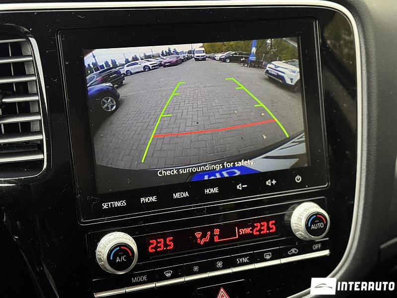 Mitsubishi Outlander 13 mitsubishi outlander 2020