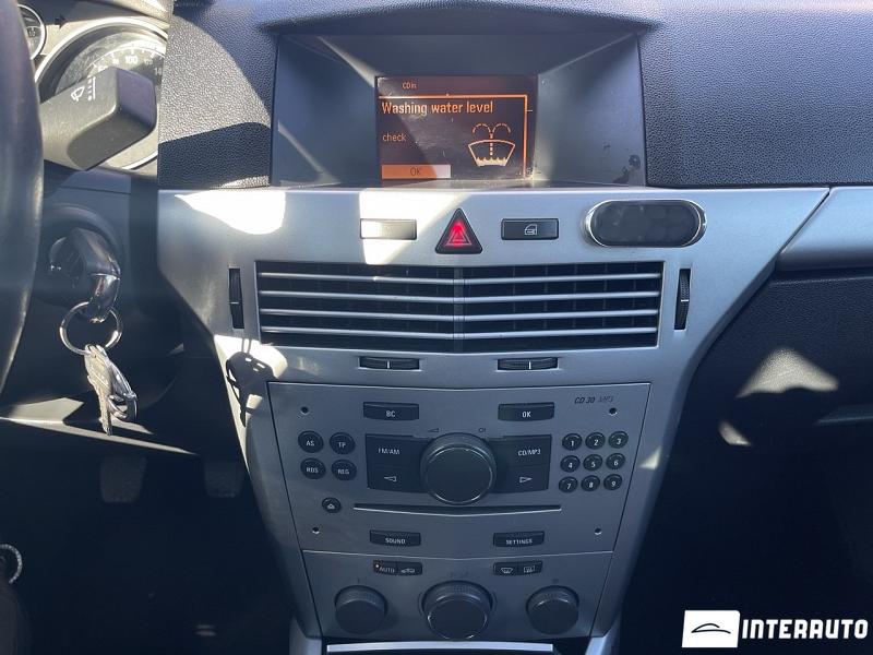 Opel Astra 11 opel astra 2009