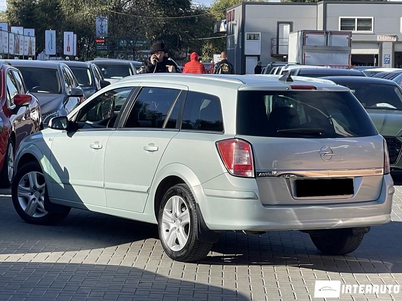 Opel Astra 4 opel astra 2009