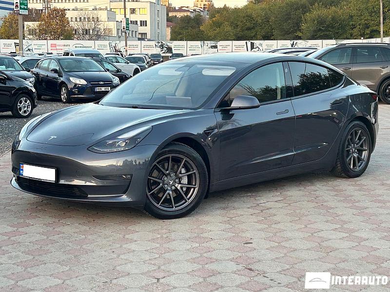 tesla model 3 2020