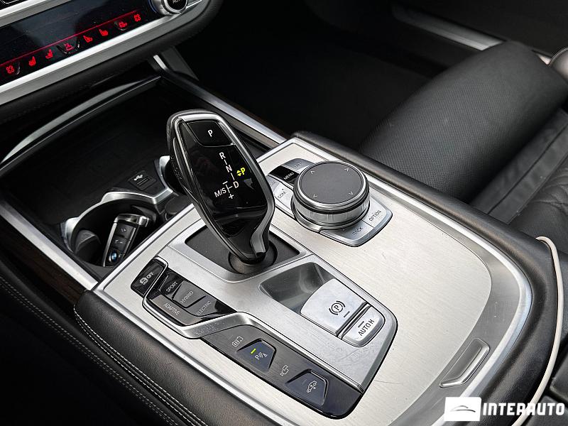 BMW 745e 16 bmw 745e 2019