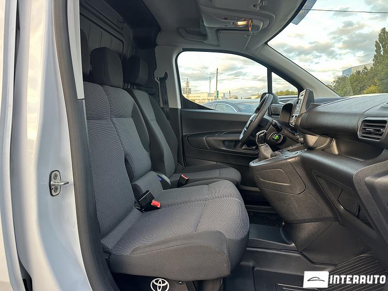 Toyota Proace 7 toyota proace 2024