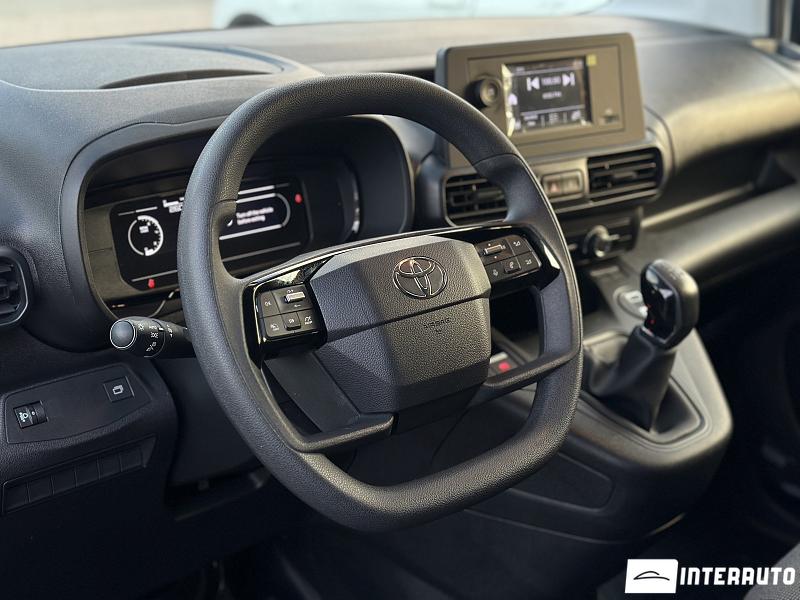 Toyota Proace 10 toyota proace 2024