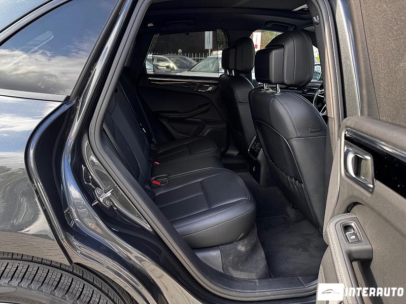 Porsche Macan 21 porsche macan 2018