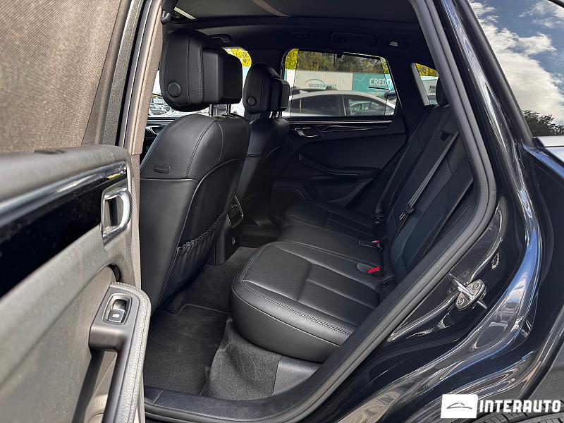 Porsche Macan 19 porsche macan 2018