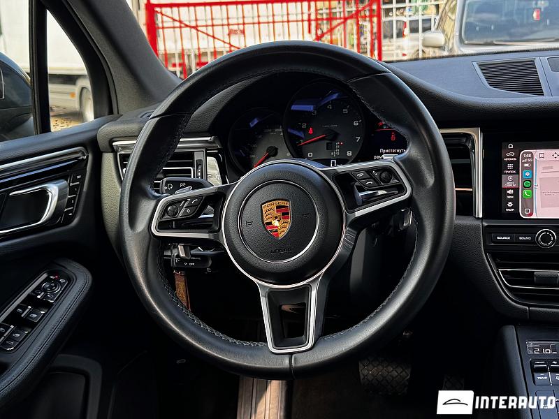 Porsche Macan 8 porsche macan 2018