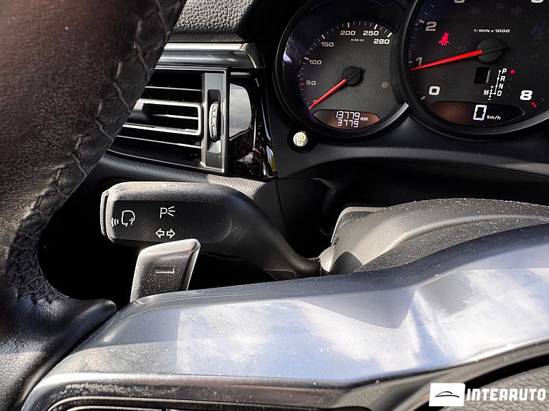 Porsche Macan 15 porsche macan 2018