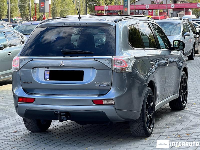 Mitsubishi Outlander 2 mitsubishi outlander 2013