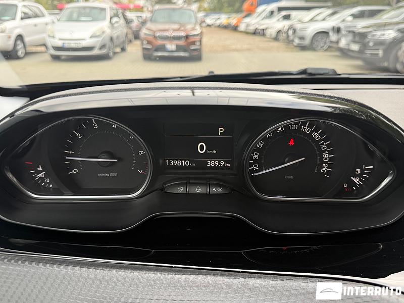 Peugeot 2008 10 peugeot 2008 2018