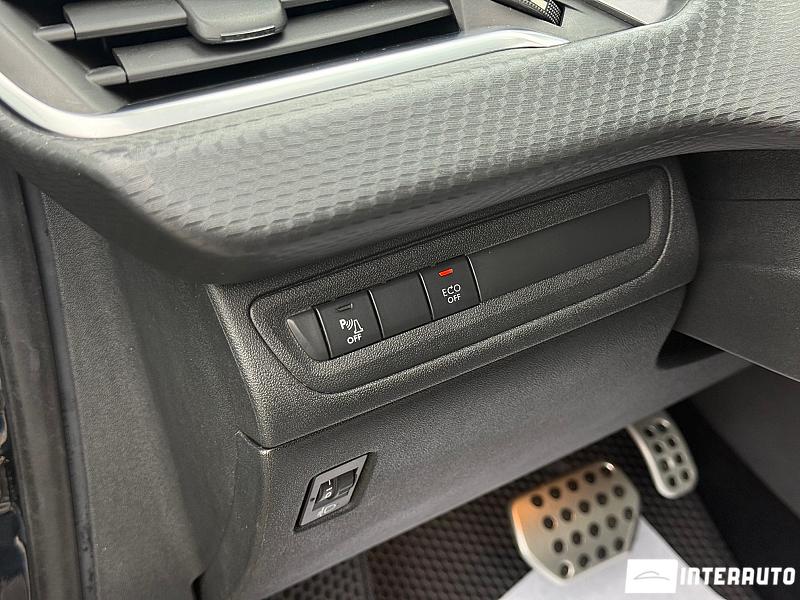 Peugeot 2008 7 peugeot 2008 2018