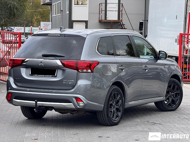 Mitsubishi Outlander 2 mitsubishi outlander 2015