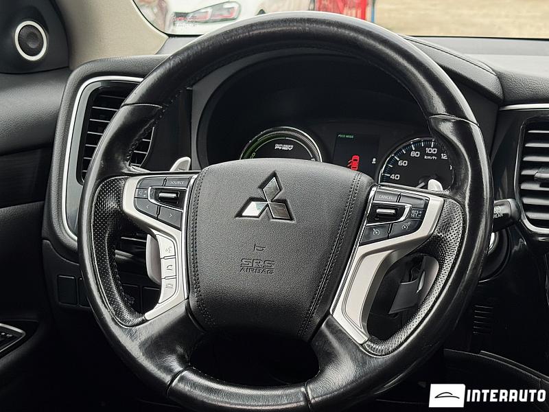 Mitsubishi Outlander 8 mitsubishi outlander 2015