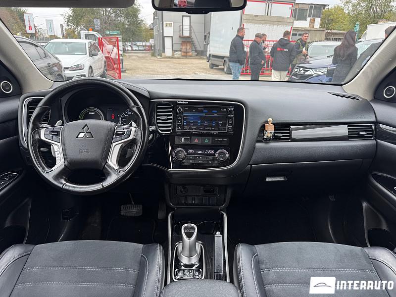 Mitsubishi Outlander 7 mitsubishi outlander 2015
