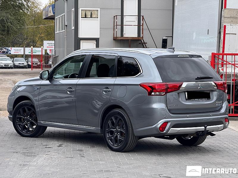 Mitsubishi Outlander 4 mitsubishi outlander 2015