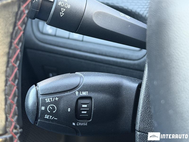 Peugeot 2008 13 peugeot 2008 2019