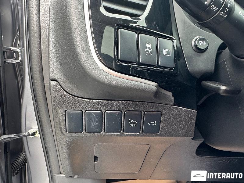 Mitsubishi Outlander 11 mitsubishi outlander 2015