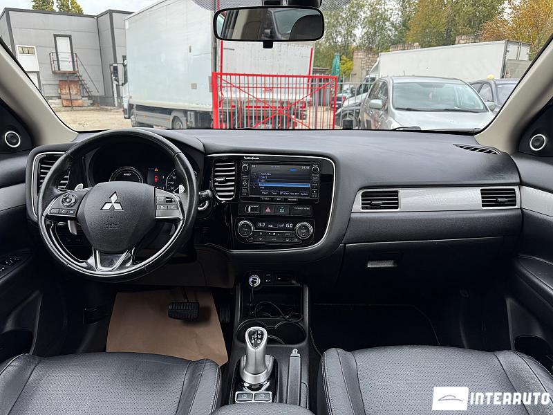 Mitsubishi Outlander 7 mitsubishi outlander 2015