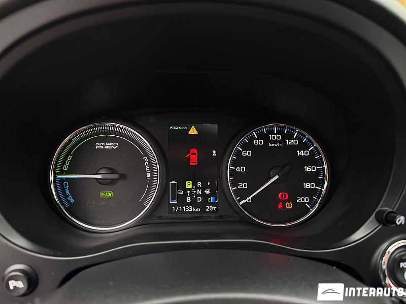 Mitsubishi Outlander 9 mitsubishi outlander 2015