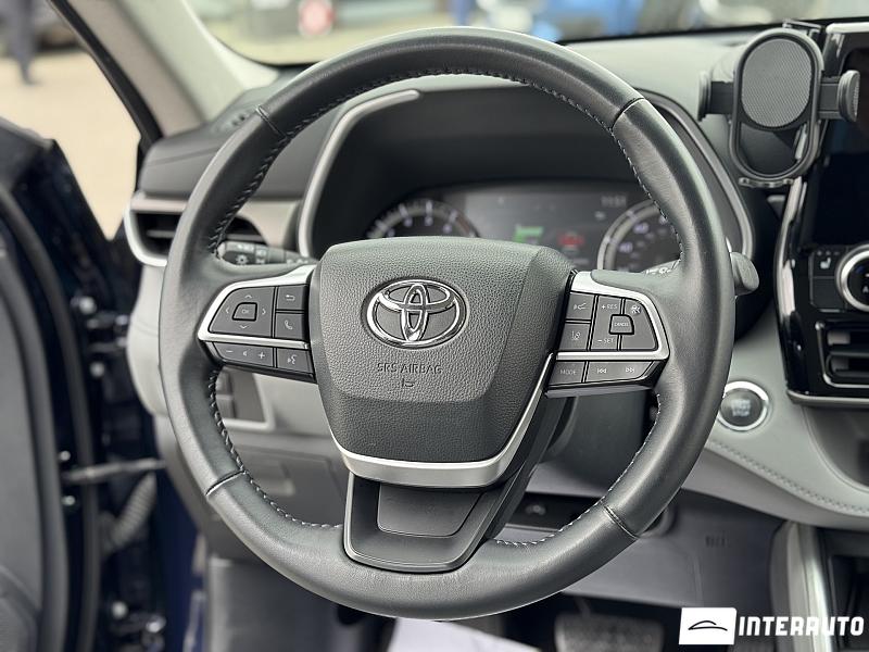 Toyota Highlander 7 toyota highlander 2022