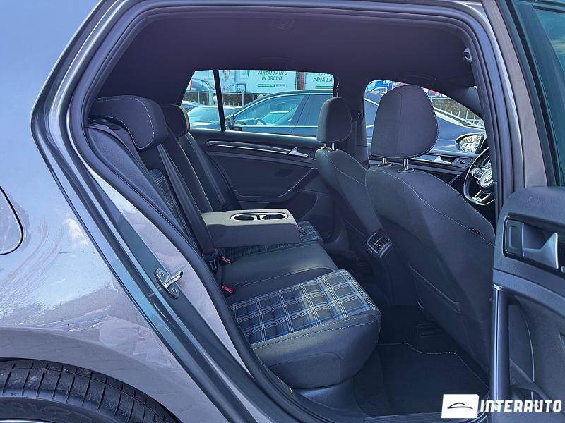 Volkswagen Golf GTE 16 volkswagen golf gte 2015