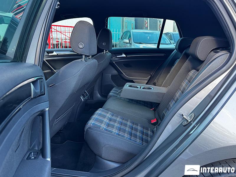 Volkswagen Golf GTE 15 volkswagen golf gte 2015