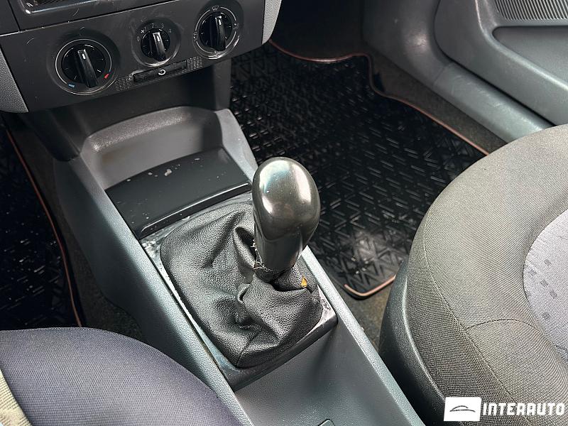 Skoda Fabia 10 skoda fabia 2003