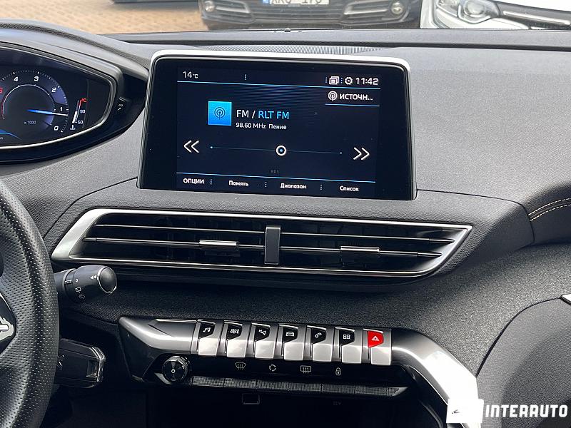 Peugeot 5008 12 peugeot 5008 2020