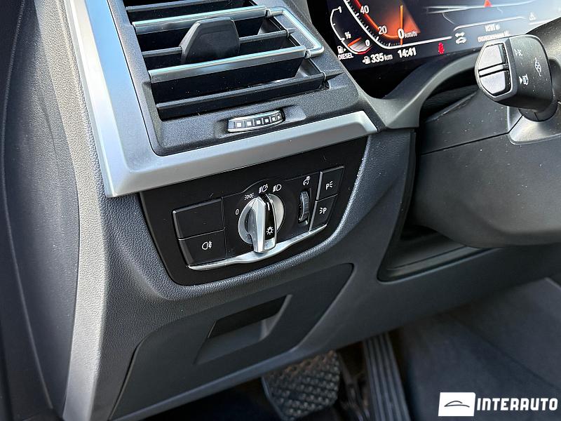 BMW X3 2.0D 7 bmw x3 2.0d 2022