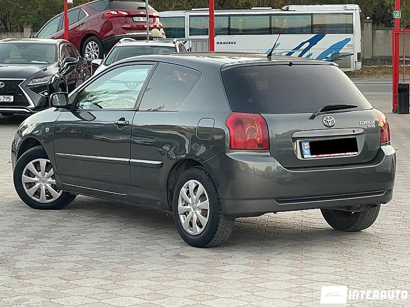 Toyota Corolla 2 toyota corolla 2005