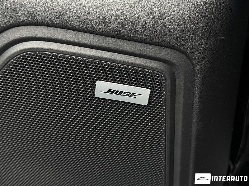 Porsche Macan 17 porsche macan 2019