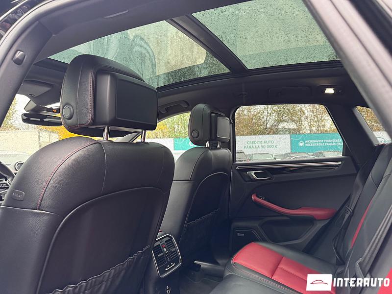 Porsche Macan 10 porsche macan 2019