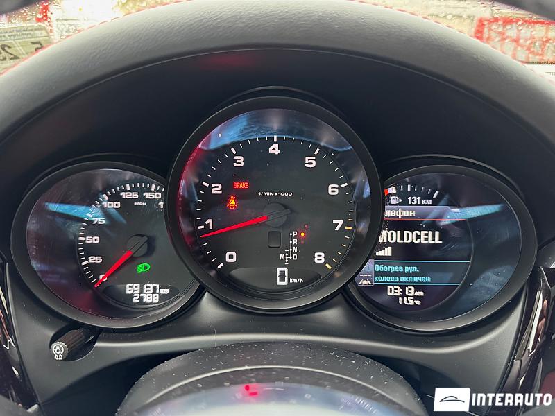 Porsche Macan 13 porsche macan 2019