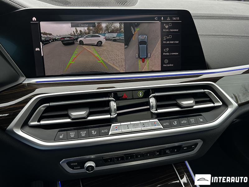 BMW X5 4.0i 10 bmw x5 4.0i 2020