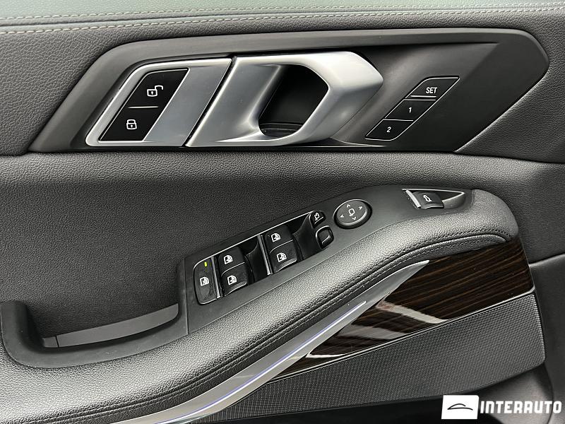 BMW X5 4.0i 12 bmw x5 4.0i 2020