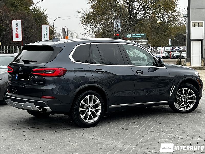 BMW X5 4.0i 2 bmw x5 4.0i 2020
