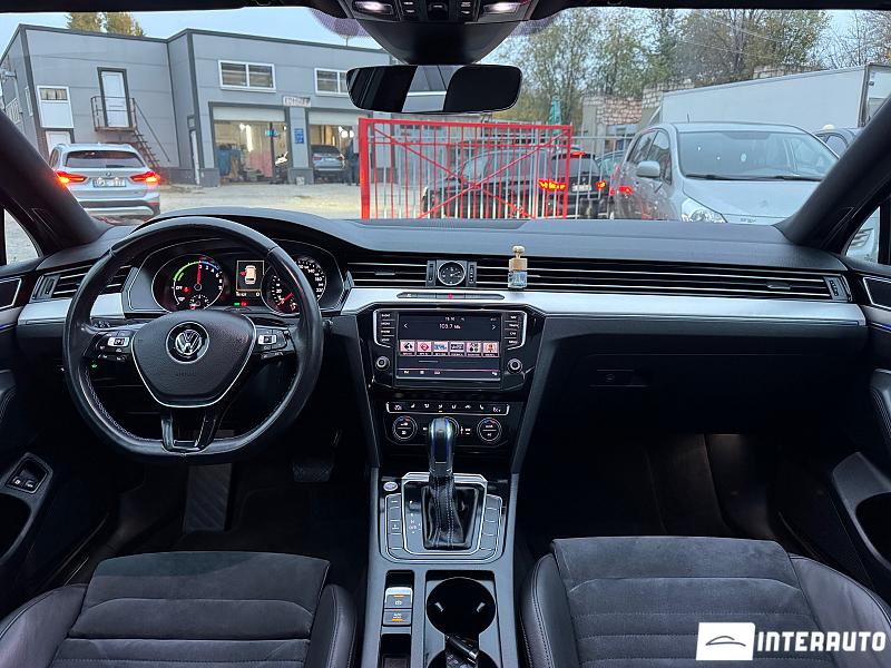 Volkswagen Passat GTE 10 volkswagen passat gte 2015