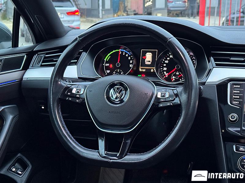 Volkswagen Passat GTE 12 volkswagen passat gte 2015