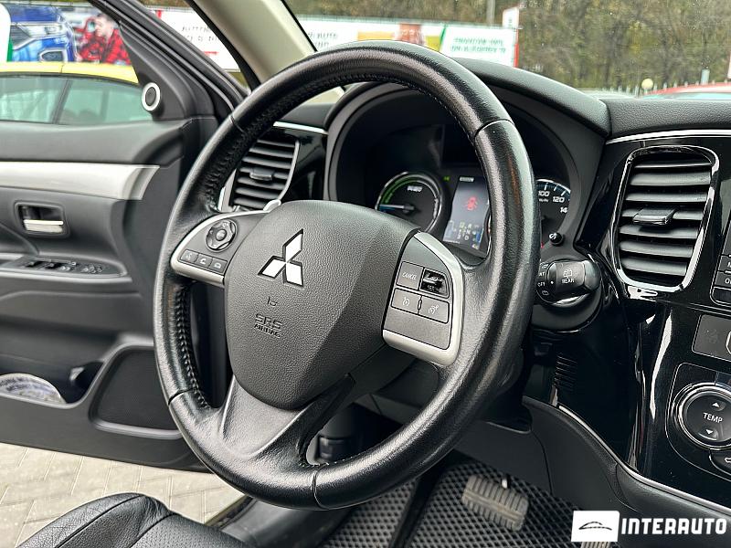 Mitsubishi Outlander 8 mitsubishi outlander 2014