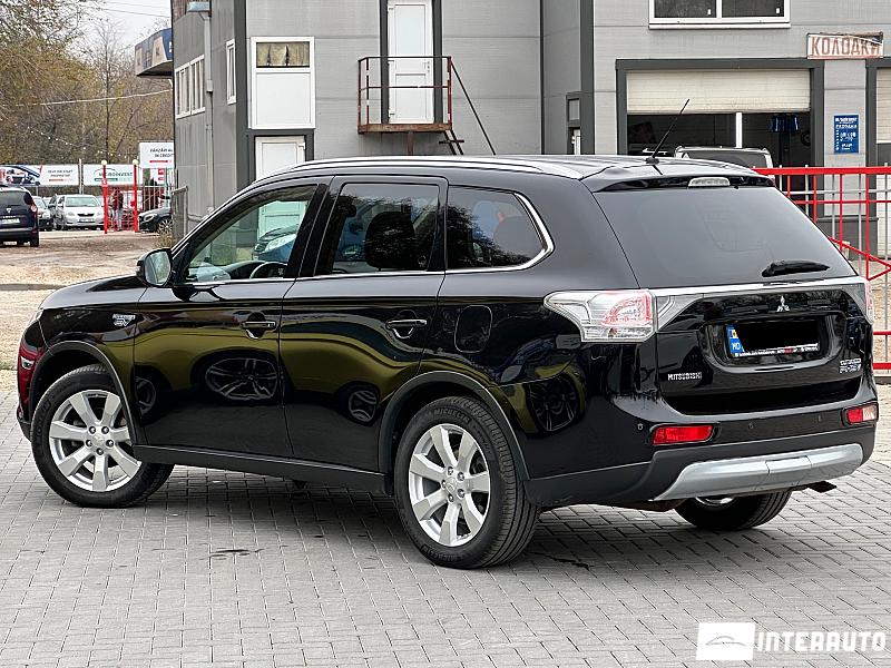 Mitsubishi Outlander 4 mitsubishi outlander 2014